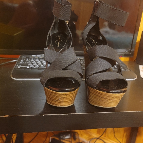 Jessica Simpson heels - Picture 2 of 5